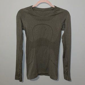 Swiftly Tech Long Sleeve Lulu Lemon Top
